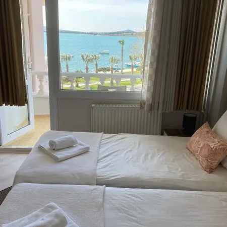 Senar Naz Hotel