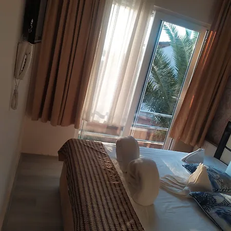 Senar Naz Hotel